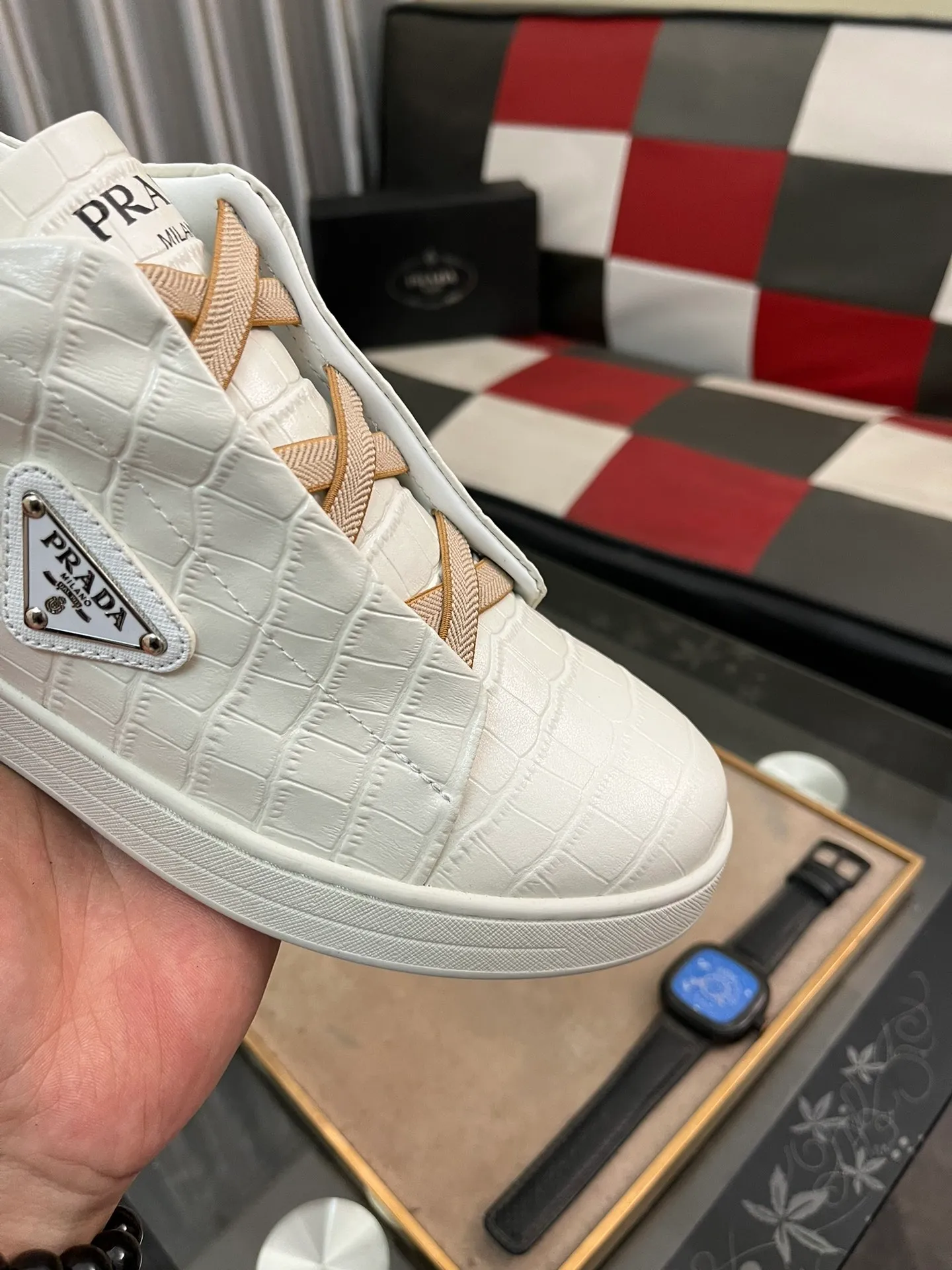 Men's shoes 💰580⌚️⌚️【PRADA】Prada - High-end quality casual sports shoes - Upper: calfskin shoe body with brand metal fasteners, - Inner lining: breathable leather lining - Outsole: ultra-light TPU foam·rubber; molded outsole -Super high quality control·Fine workmanship: highlighted (high-end·luxury·grade) -Size: 38-443️⃣Colors available